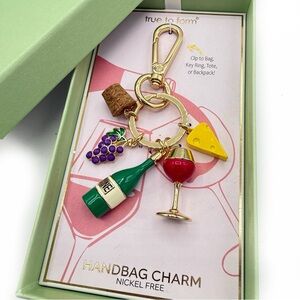 True To Form Wine Lovers Gold Handbag Charm Keyholder (NIB) New in Box